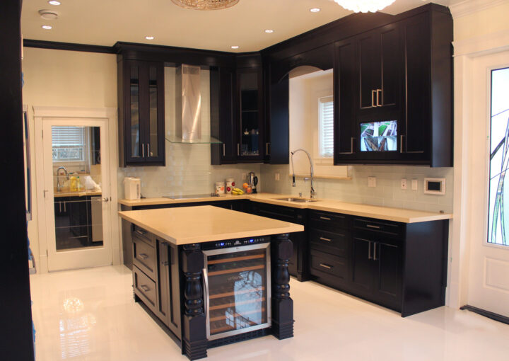 TRADITIONAL KITCHENS8